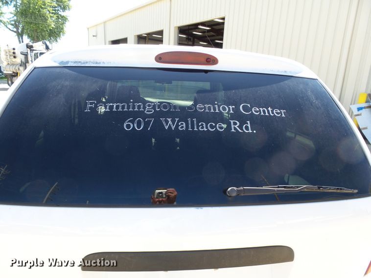 image for item DE7946 2001 Dodge Caravan van