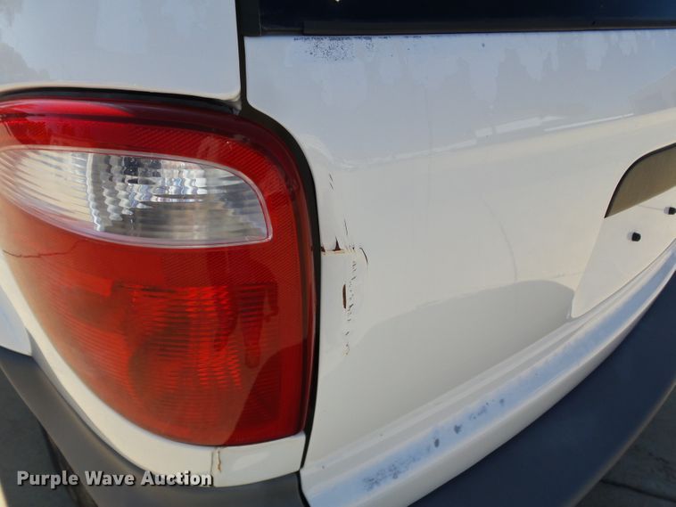 image for item DE7946 2001 Dodge Caravan van