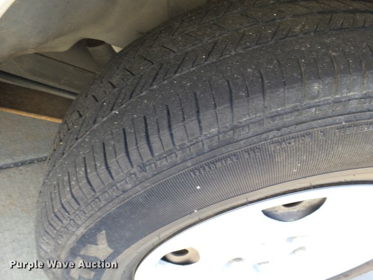 image for item DE7946 2001 Dodge Caravan van