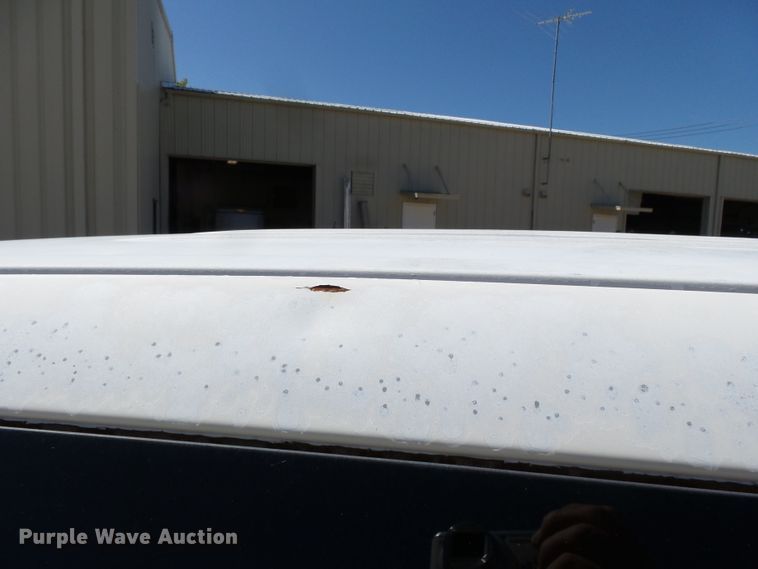 image for item DE7946 2001 Dodge Caravan van