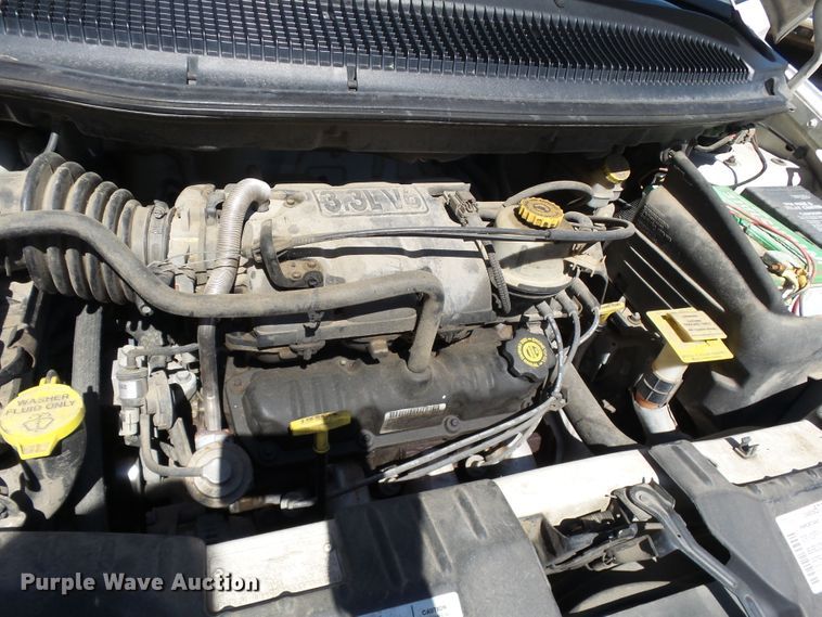 image for item DE7946 2001 Dodge Caravan van