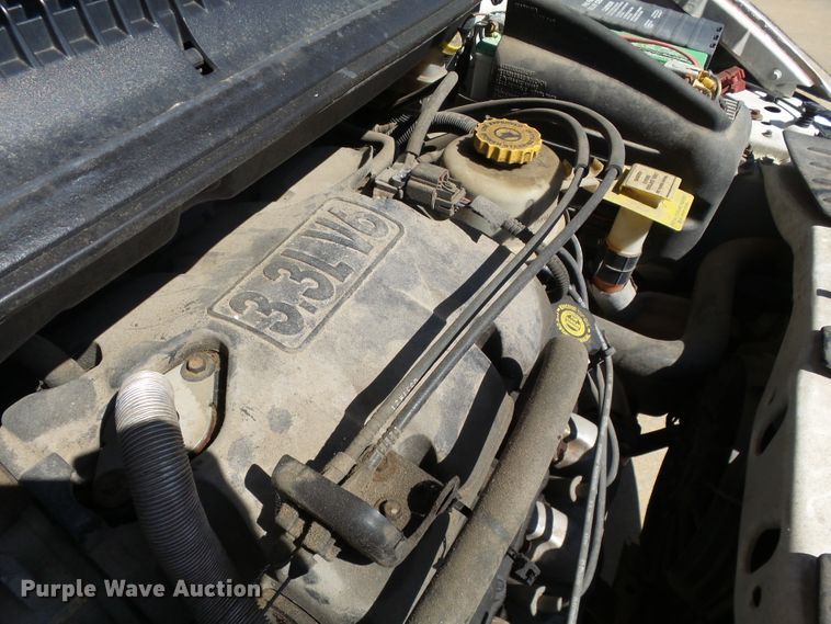 image for item DE7946 2001 Dodge Caravan van