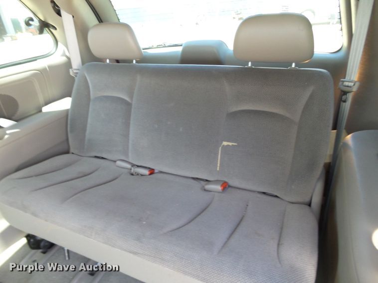 image for item DE7946 2001 Dodge Caravan van