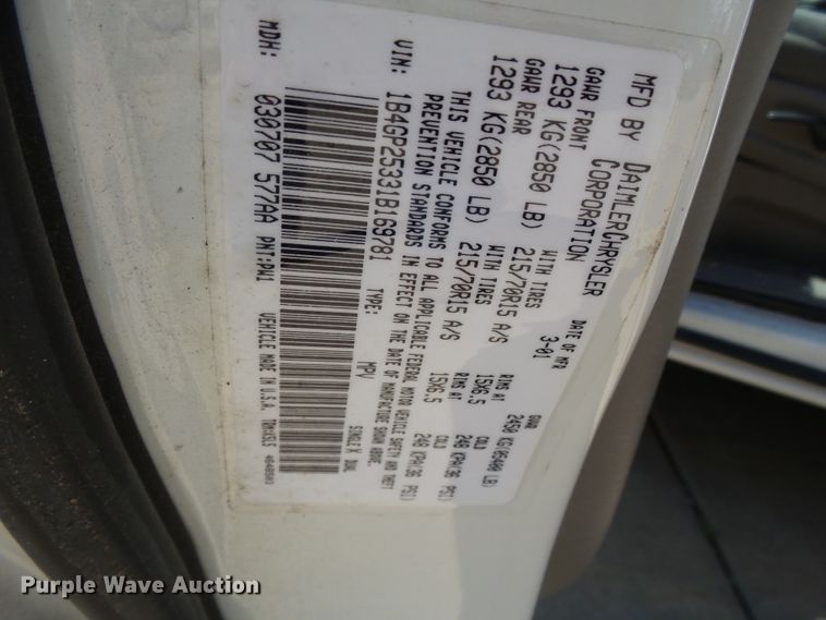 image for item DE7946 2001 Dodge Caravan van