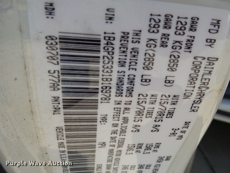 image for item DE7946 2001 Dodge Caravan van