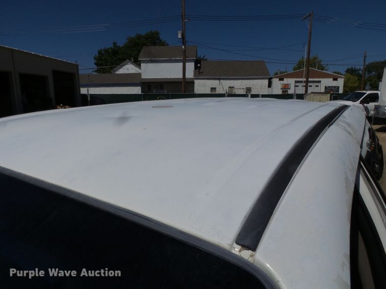 image for item DE7946 2001 Dodge Caravan van