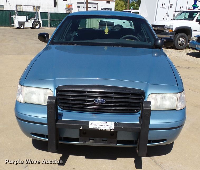 image for item DE7947 1999 Ford Crown Victoria Police Interceptor
