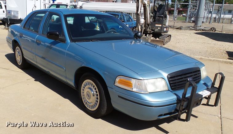 image for item DE7947 1999 Ford Crown Victoria Police Interceptor