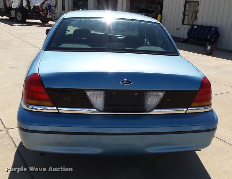 image for item DE7947 1999 Ford Crown Victoria Police Interceptor