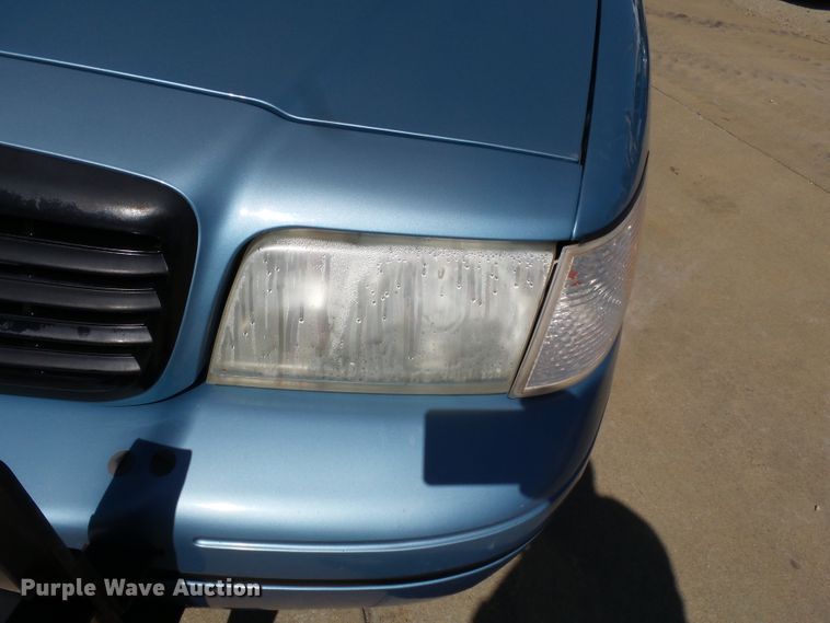 image for item DE7947 1999 Ford Crown Victoria Police Interceptor