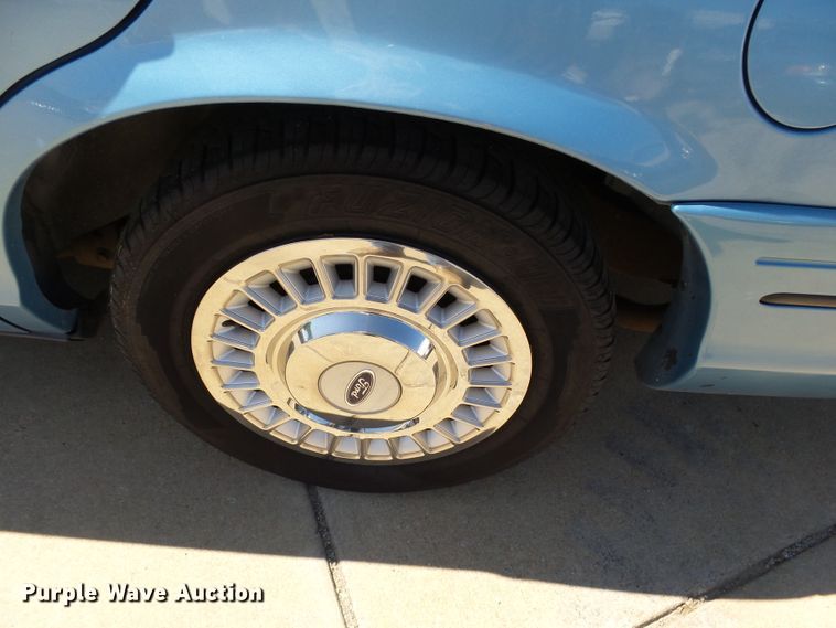 image for item DE7947 1999 Ford Crown Victoria Police Interceptor