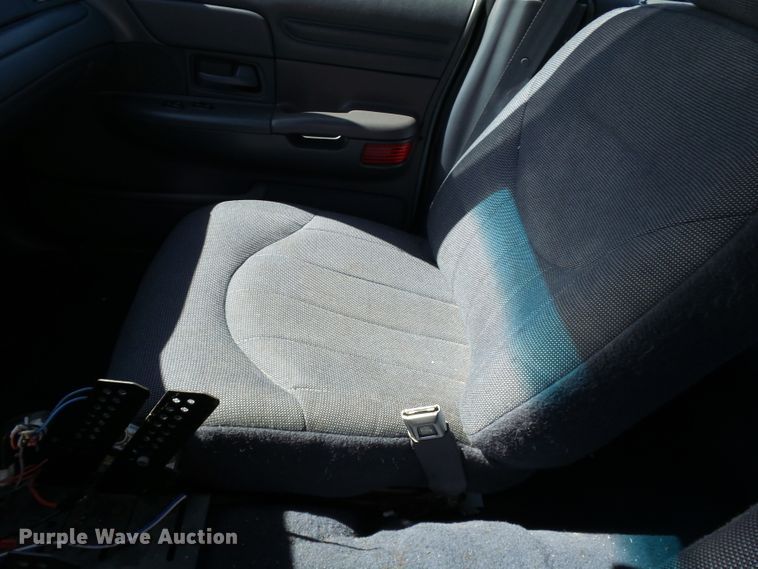 image for item DE7947 1999 Ford Crown Victoria Police Interceptor