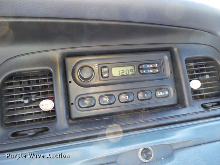 image for item DE7947 1999 Ford Crown Victoria Police Interceptor