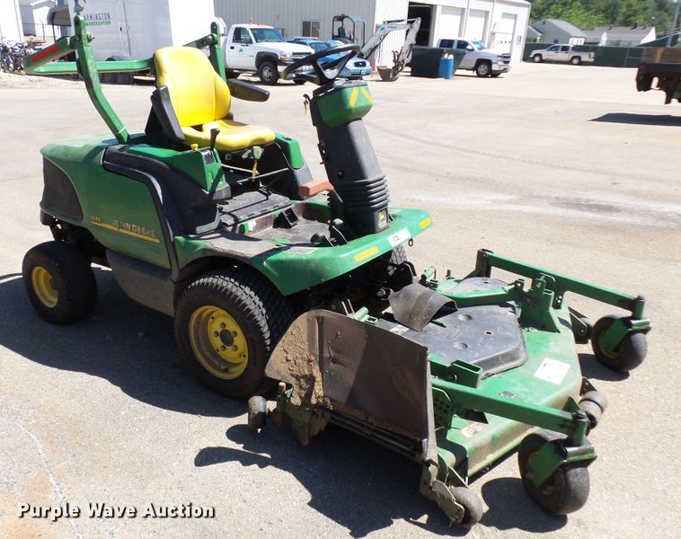 image for item DE7948 2001 John Deere 1445 lawn mower
