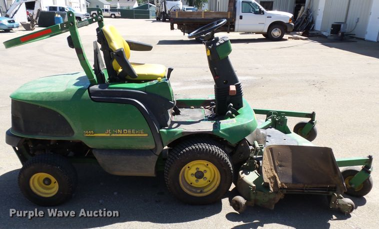 image for item DE7948 2001 John Deere 1445 lawn mower