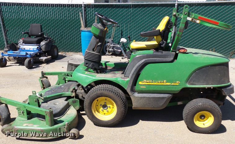 image for item DE7948 2001 John Deere 1445 lawn mower