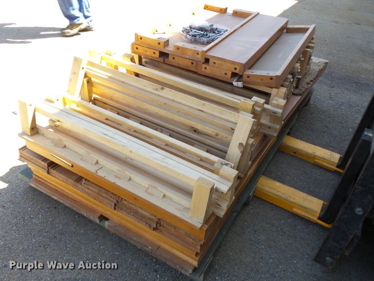 image for item DE7949 Library shelving