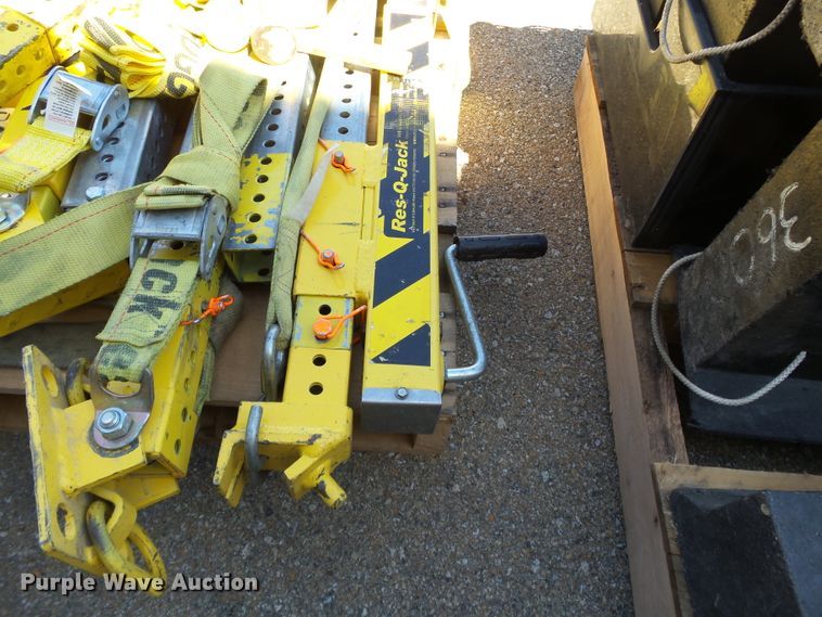 image for item DE7950 Res-Q rescue equipment