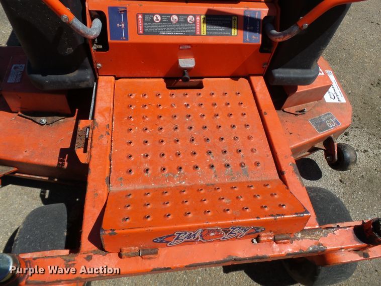 image for item DE7951 2009 Bad Boy Z Pro ZTR lawn mower