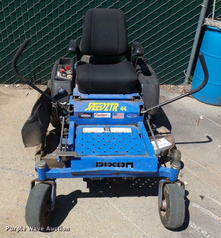 image for item DE7952 2008 Dixon ZTR44 ZTR lawn mower