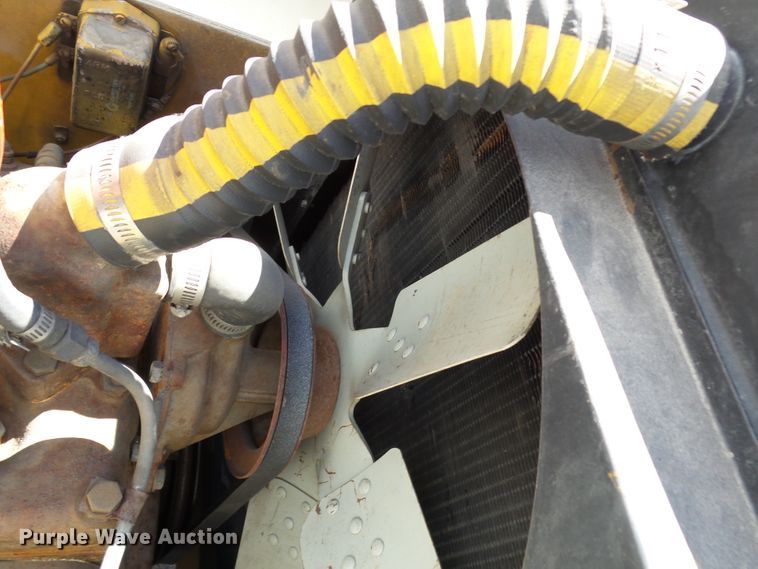 image for item DE7953 1972 United Tractor G40C tug