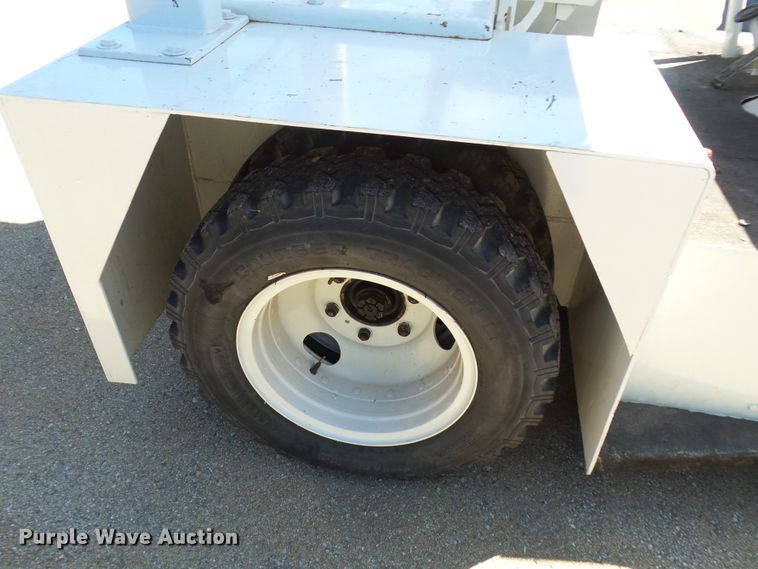 image for item DE7953 1972 United Tractor G40C tug