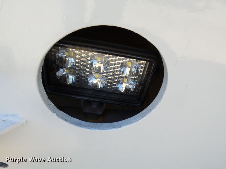 image for item DE7953 1972 United Tractor G40C tug