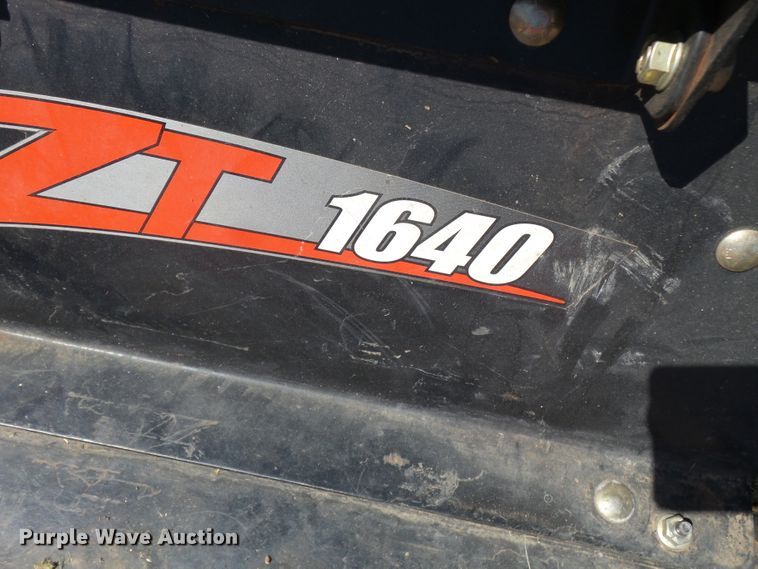 image for item DE7954 2006 Gravely ZT1640/915074 ZTR lawn mower