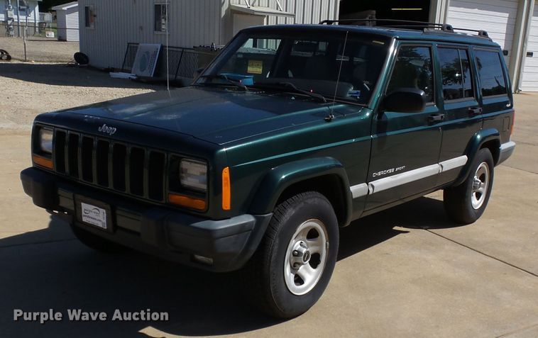 image for item DE7957 2001 Jeep Cherokee SUV