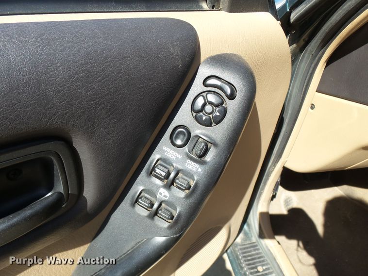 image for item DE7957 2001 Jeep Cherokee SUV