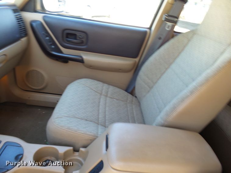 image for item DE7957 2001 Jeep Cherokee SUV