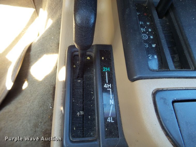 image for item DE7957 2001 Jeep Cherokee SUV