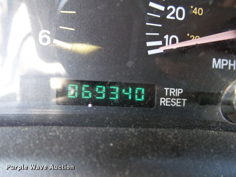 image for item DE7957 2001 Jeep Cherokee SUV