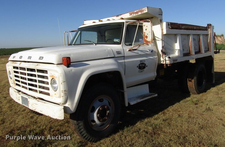 image for item DG1392 1977 Ford F600 dump truck