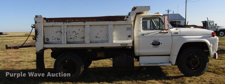 image for item DG1392 1977 Ford F600 dump truck