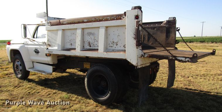 image for item DG1392 1977 Ford F600 dump truck