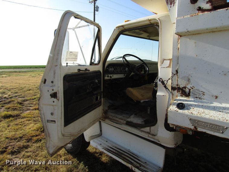 image for item DG1392 1977 Ford F600 dump truck
