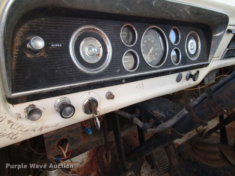 image for item DG1392 1977 Ford F600 dump truck