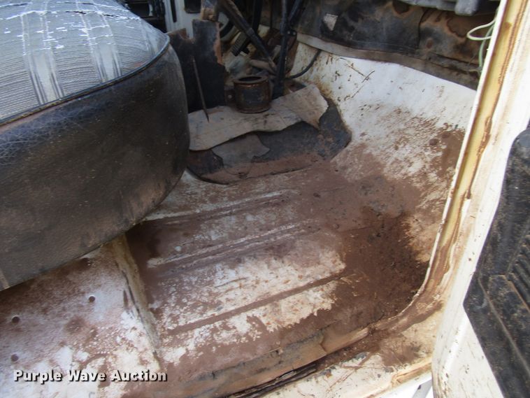 image for item DG1392 1977 Ford F600 dump truck