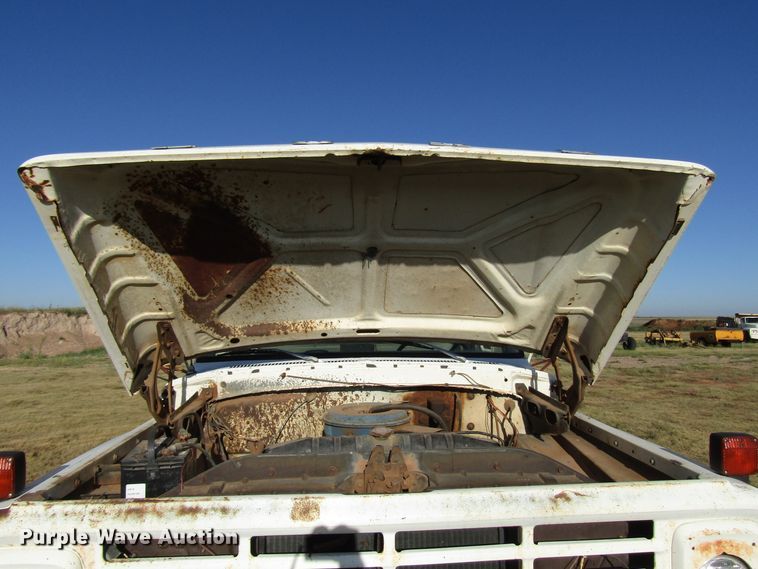 image for item DG1392 1977 Ford F600 dump truck
