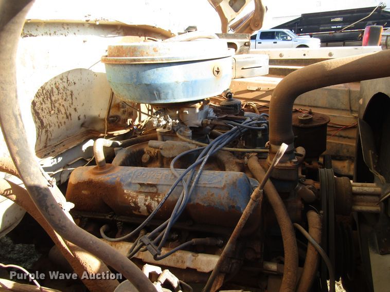 image for item DG1392 1977 Ford F600 dump truck