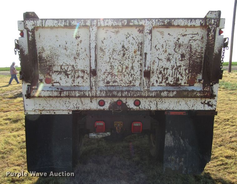 image for item DG1392 1977 Ford F600 dump truck