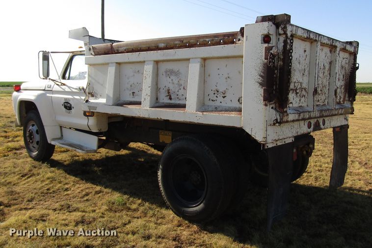 image for item DG1392 1977 Ford F600 dump truck
