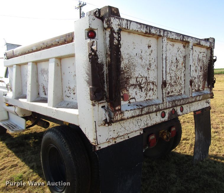 image for item DG1392 1977 Ford F600 dump truck