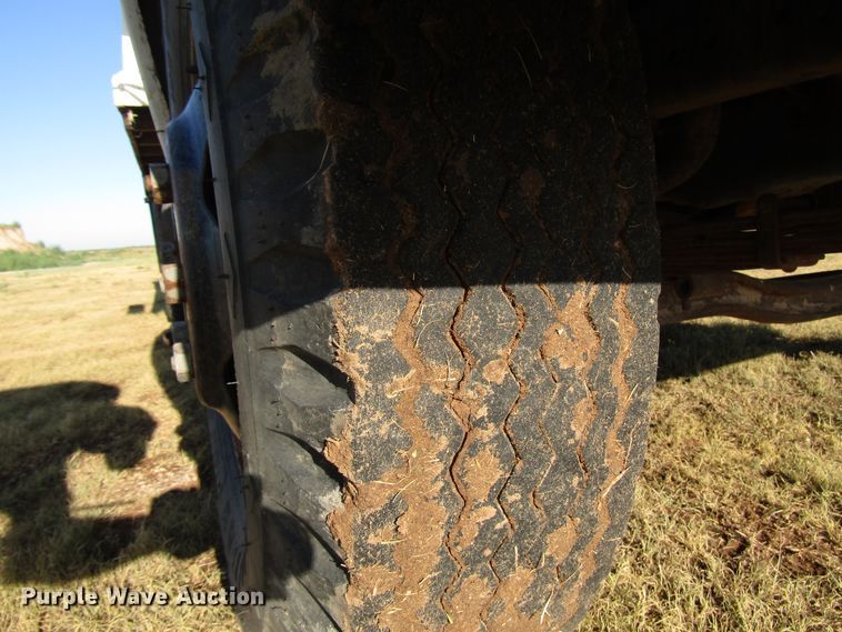 image for item DG1392 1977 Ford F600 dump truck