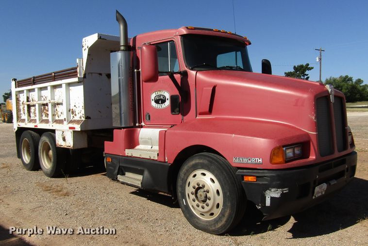 image for item DG1395 1992 Kenworth T600 dump truck
