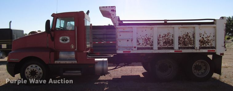 image for item DG1395 1992 Kenworth T600 dump truck