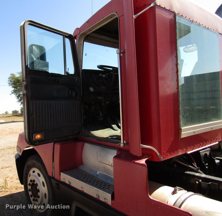 image for item DG1395 1992 Kenworth T600 dump truck