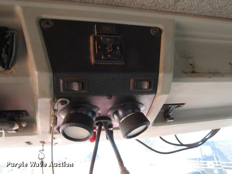 image for item DG1395 1992 Kenworth T600 dump truck