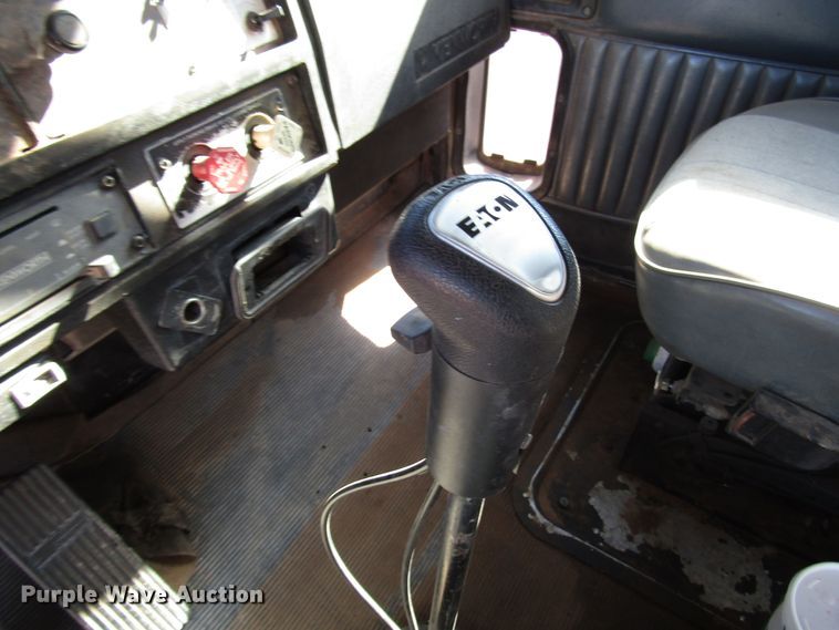 image for item DG1395 1992 Kenworth T600 dump truck